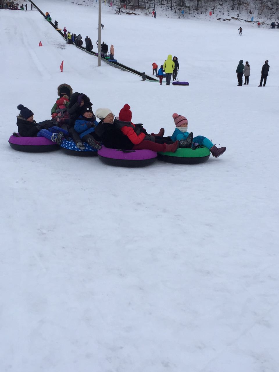 黑龍江大灣滑雪場冰雪樂園成功開幕，河北迪特加油助威